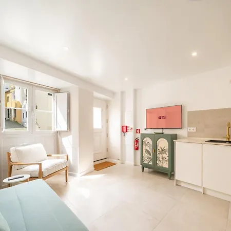 Gasthuis Guestready - Charming Duplex In The Alfama Heart 4*