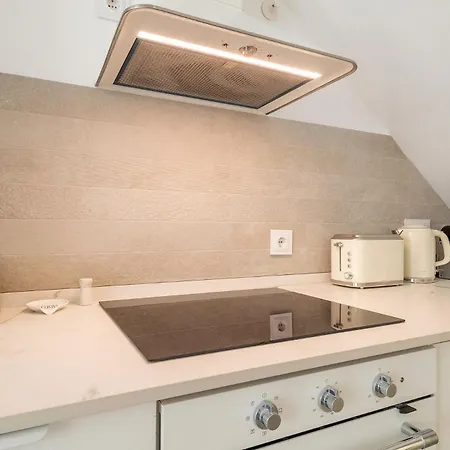 Gasthuis Guestready - Charming Duplex In The Alfama Heart Lissabon