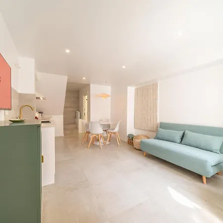 Guest house Guestready - Charming Duplex In The Alfama Heart 4*